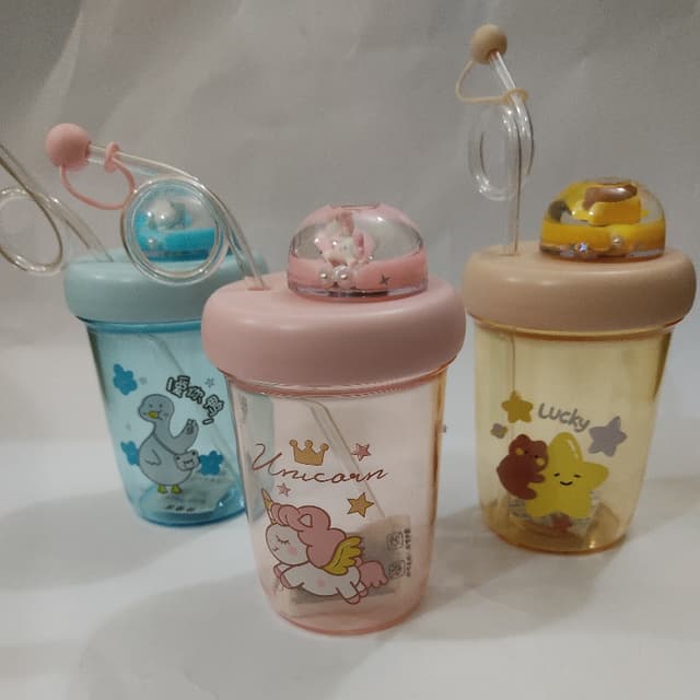 Sipper Glass With Moveable Liquid & Toy